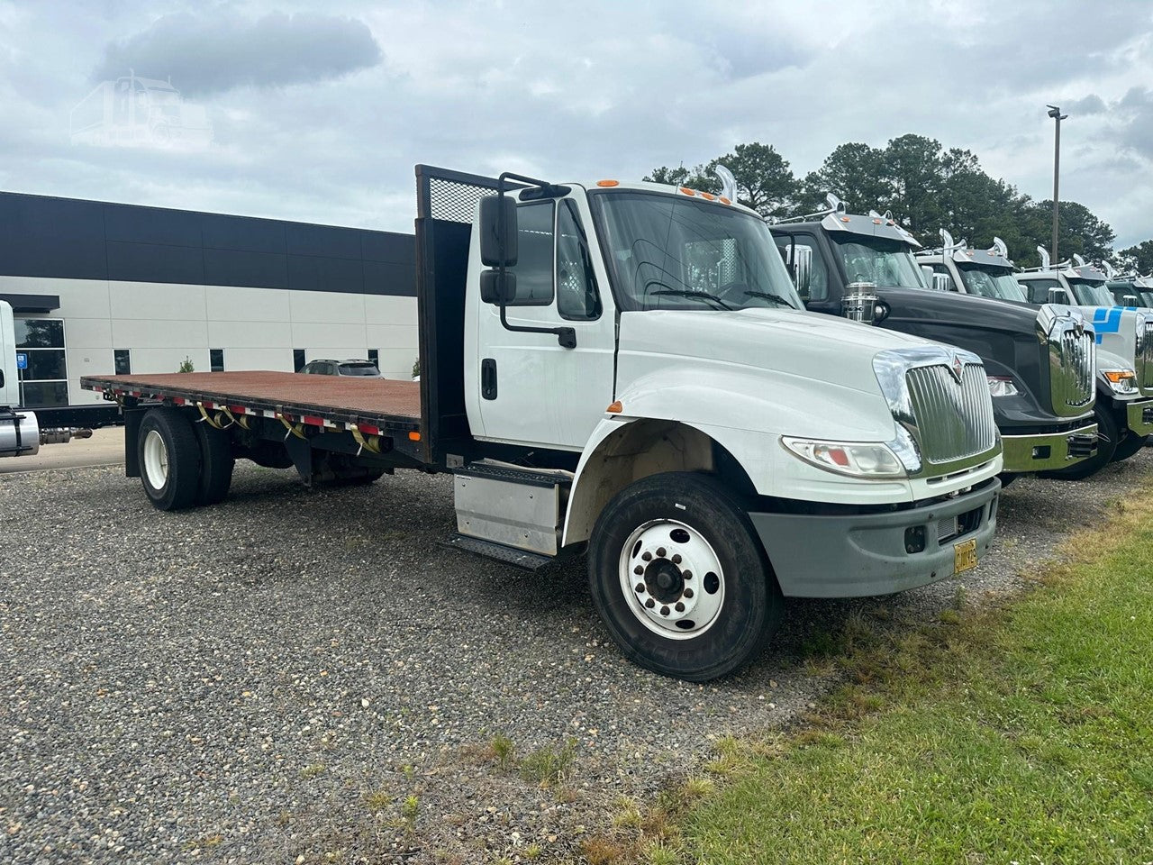 2017 INTERNATIONAL DURASTAR 4300