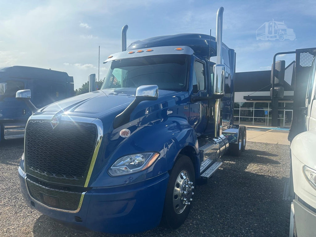 2027 INTERNATIONAL LT