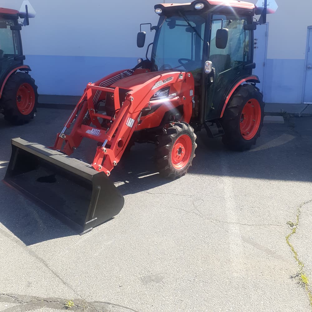 Kioti CK2620HST
  Tractor