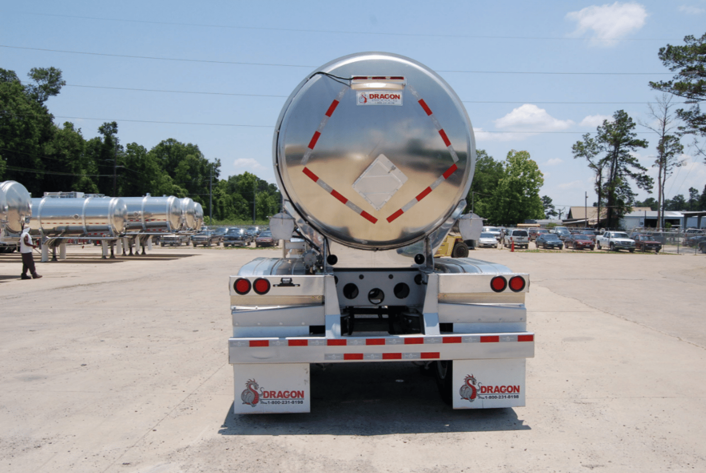 DRAGON 11,000 GAL DC CRUDE OIL LIFT & STEER