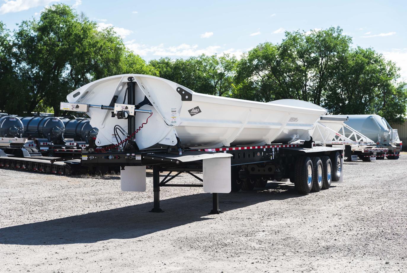 NEW SMITHCO SX4 SIDE DUMP TRAILER