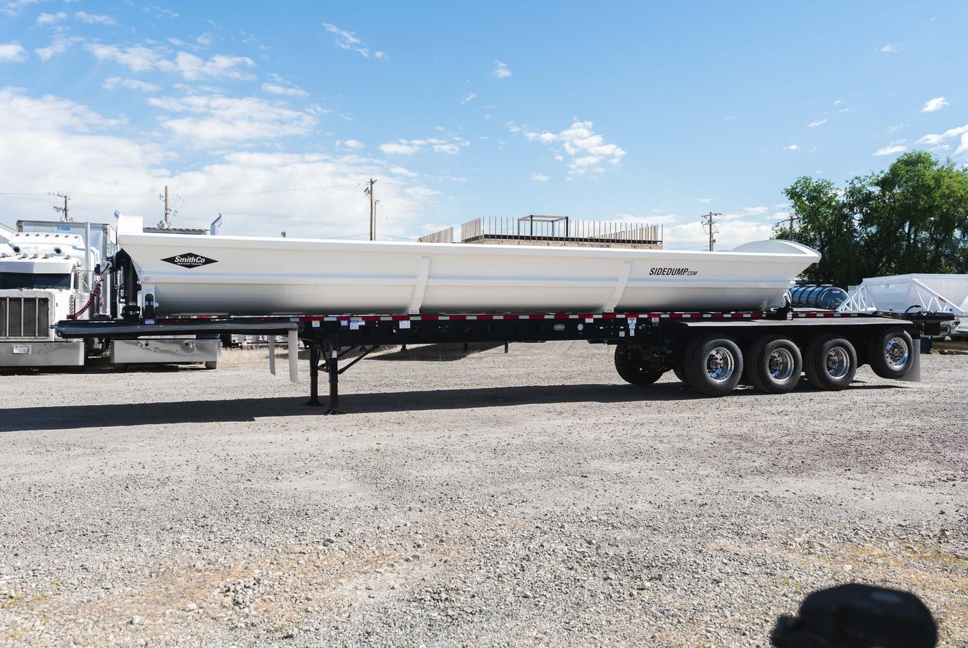 NEW SMITHCO SX4 SIDE DUMP TRAILER