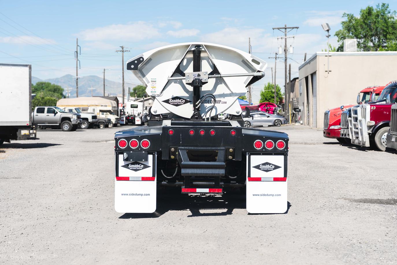 SMITHCO SX4 SIDE DUMP TRAILER - COMPETITOR