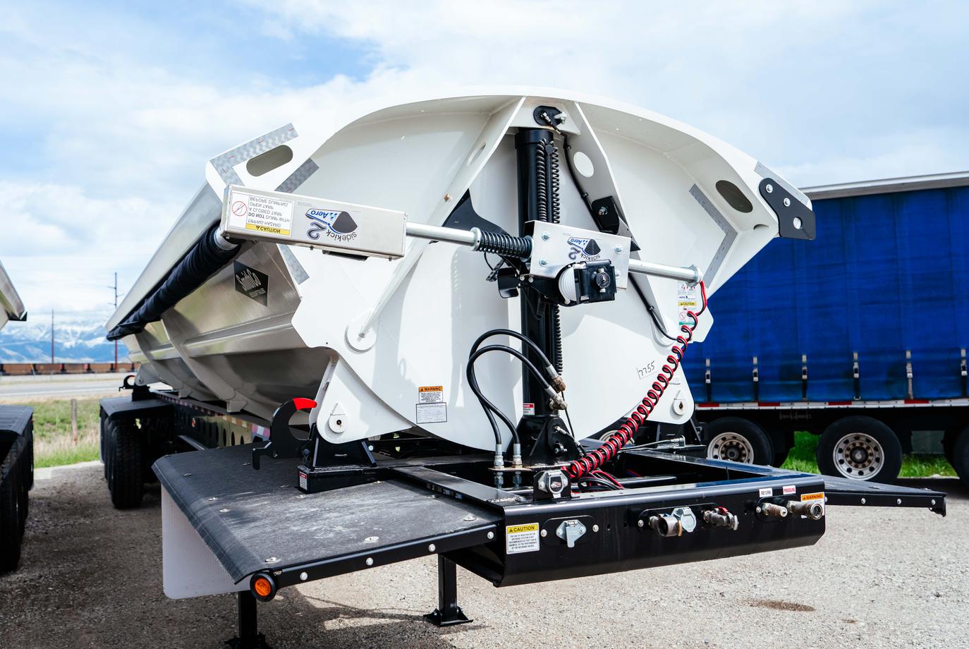 SMITHCO SX4 SIDE DUMP TRAILER