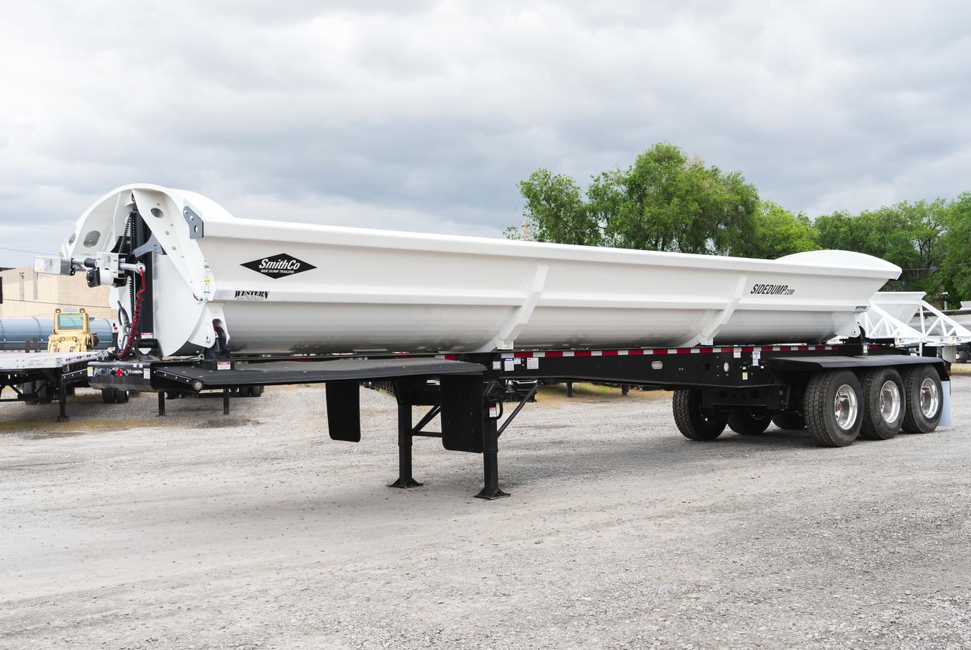 SMITHCO 3 AXLE SIDE DUMP TRAILER