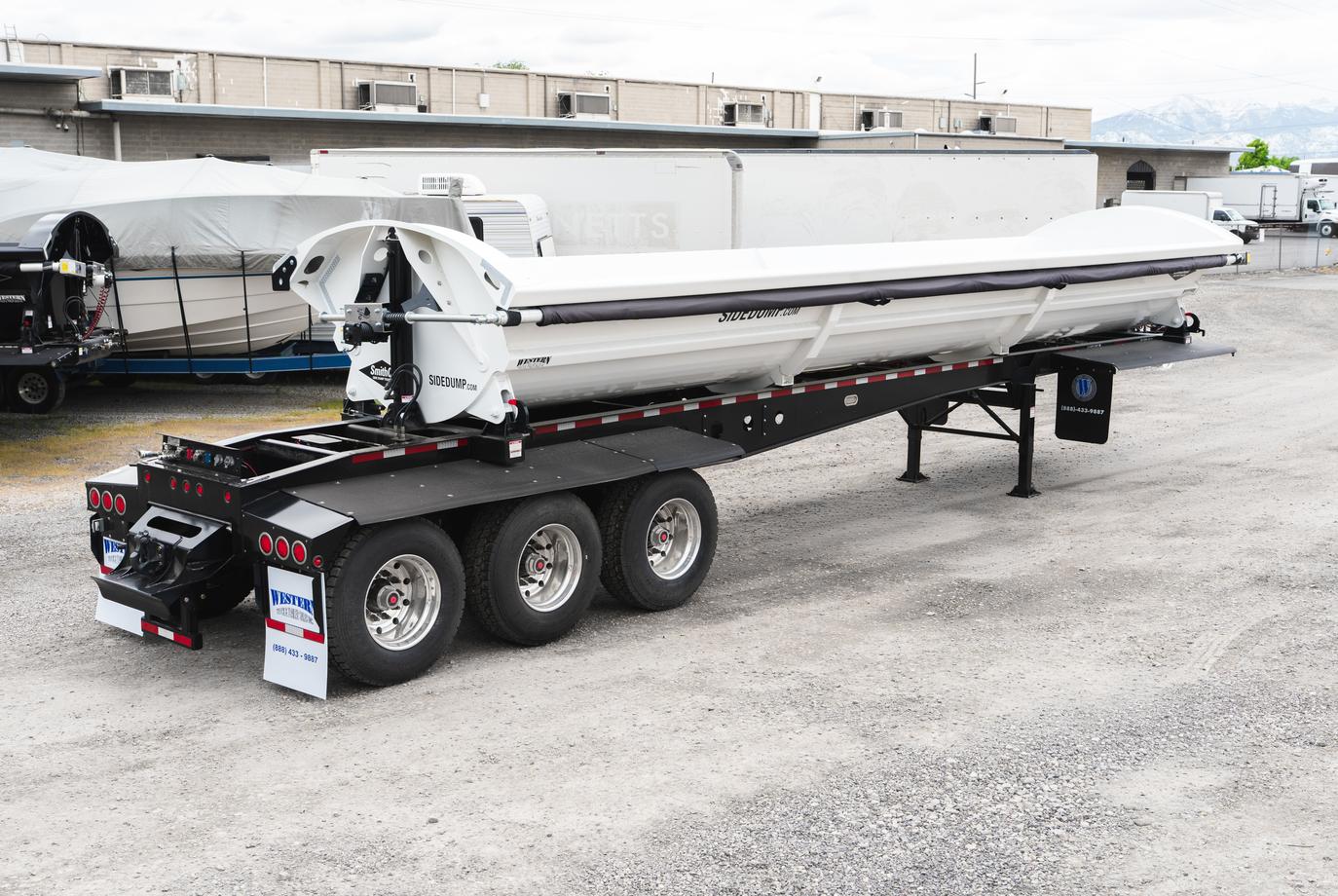 SMITHCO 3 AXLE SIDE DUMP TRAILER
