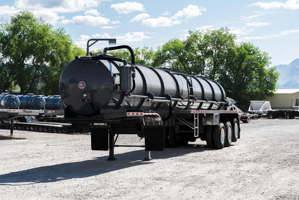 DRAGON 165 BBL 3 AXLE VAC TRAILER
