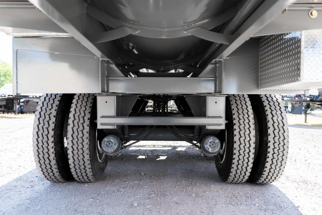 DRAGON 165 BBL 3 AXLE VAC TRAILER