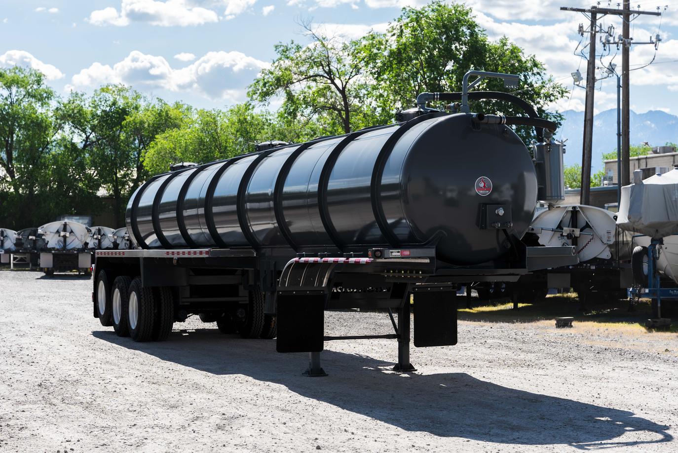 165 BBL 3 AXLE STEEL NON CODE VACUUM TRAILER
