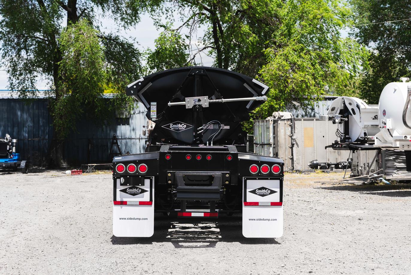 NEW SMITHCO SX6 ULTRA SIDE DUMP TRAILER