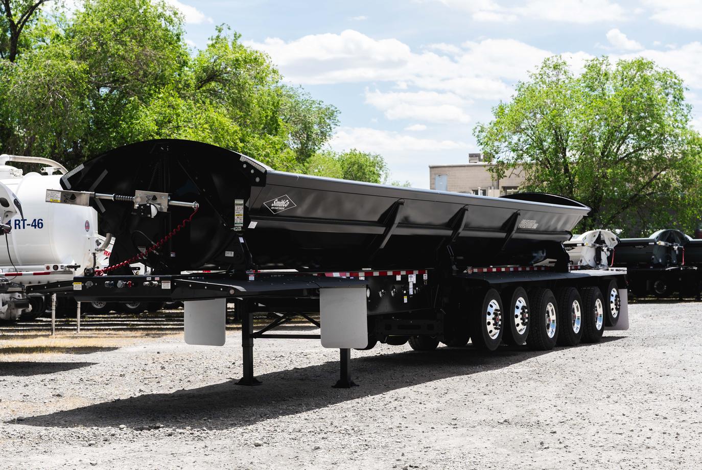 NEW SMITHCO SX6 ULTRA SIDE DUMP TRAILER