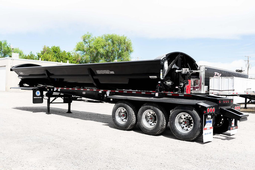 SMITHCO 3 AXLE SIDE DUMP: BLACK TUB & BLACK FRAME