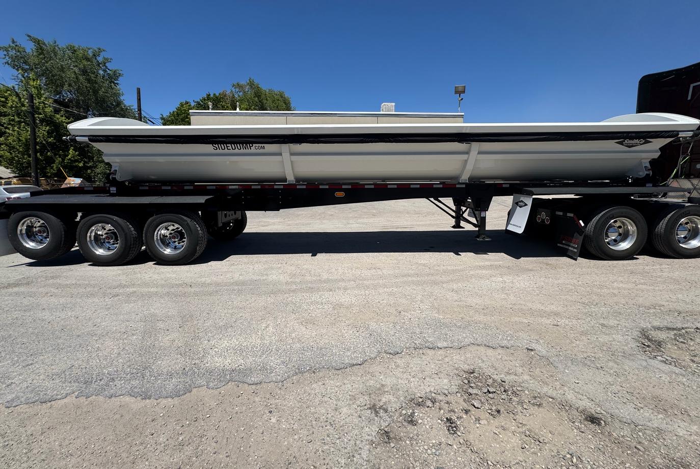 SMITHCO 3 AXLE SIDE DUMP TRAILER