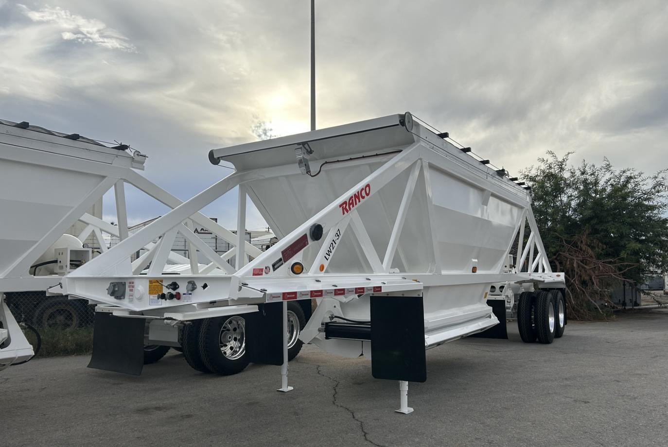RANCO LIGHTWEIGHT BOTTOM DUMP SPRING RIDE TRAILER
