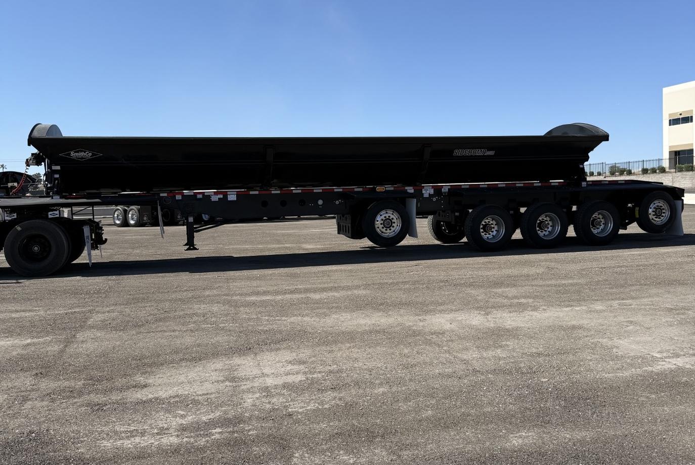 NEW SMITHCO SX5 SUPER SIDE DUMP TRAILER