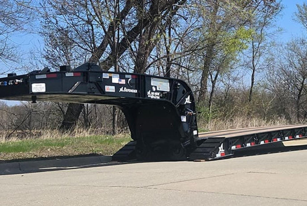 XL 90 HYDRAULIC DETACHABLE EXTENABLE TRAILER: DEFENDER